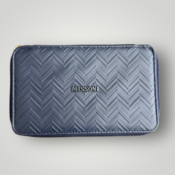 MISSONI Delta One First Class Amenity Kit Sealed Unopened Travel Navy New - Picture 3 of 15